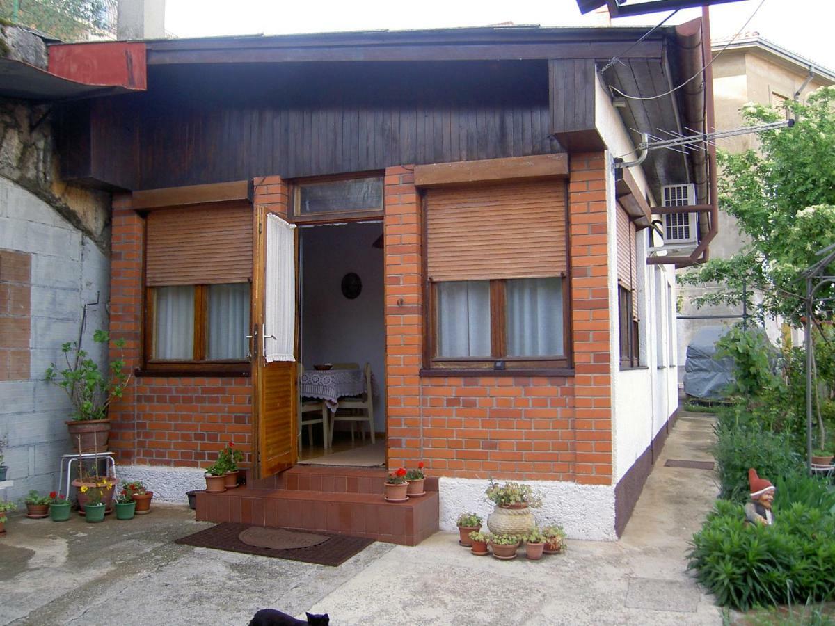 Appartement Apartman Thea à Opatija Extérieur photo