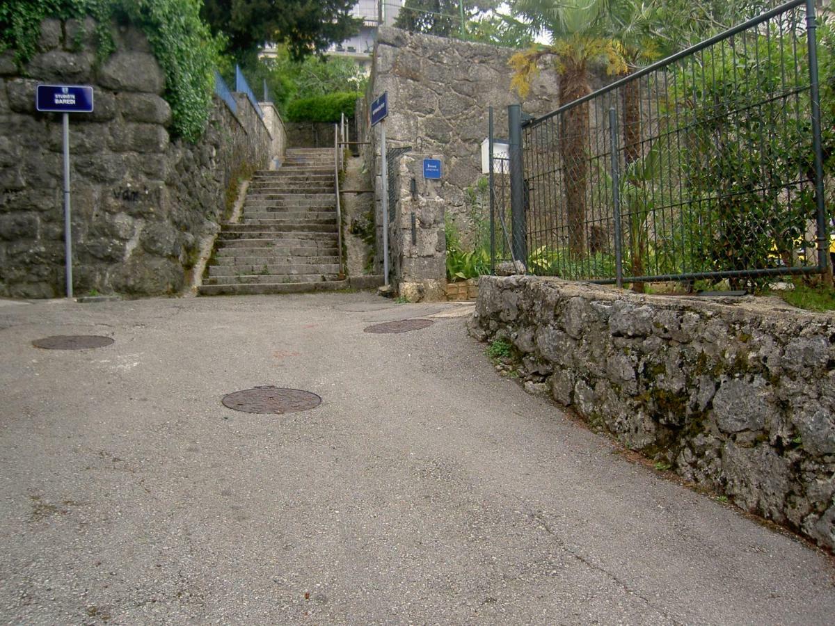 Appartement Apartman Thea à Opatija Extérieur photo